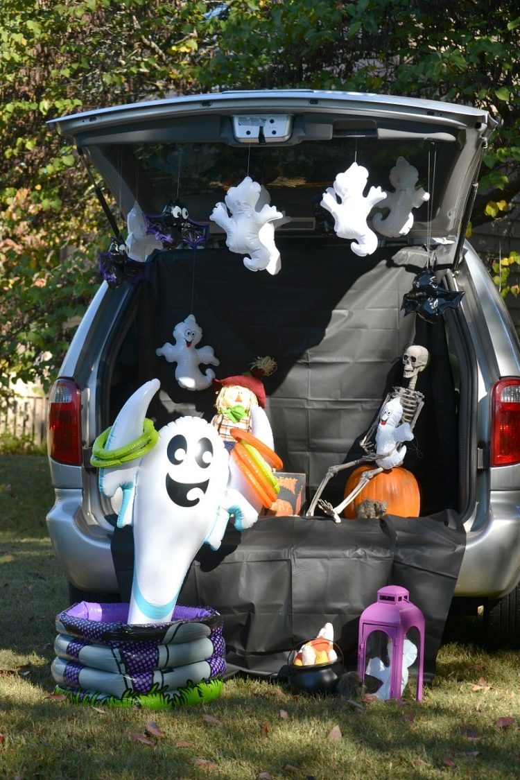 trunk or treat event