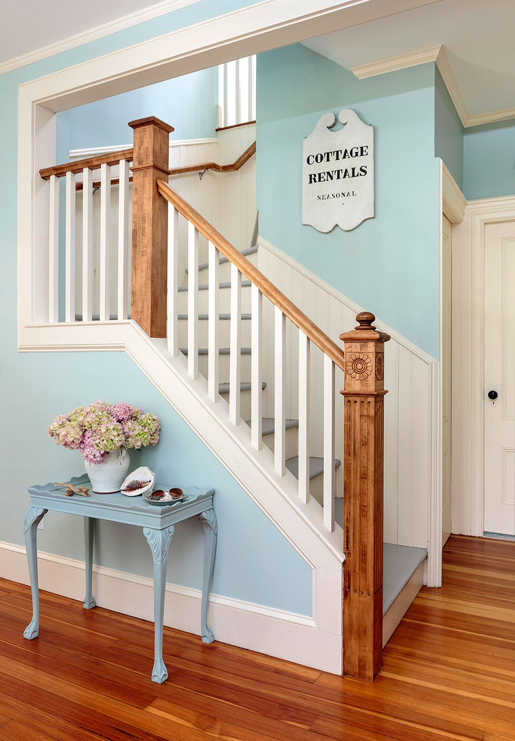 50+ Pictures and Ideas for Chair Rail Molding Projects
