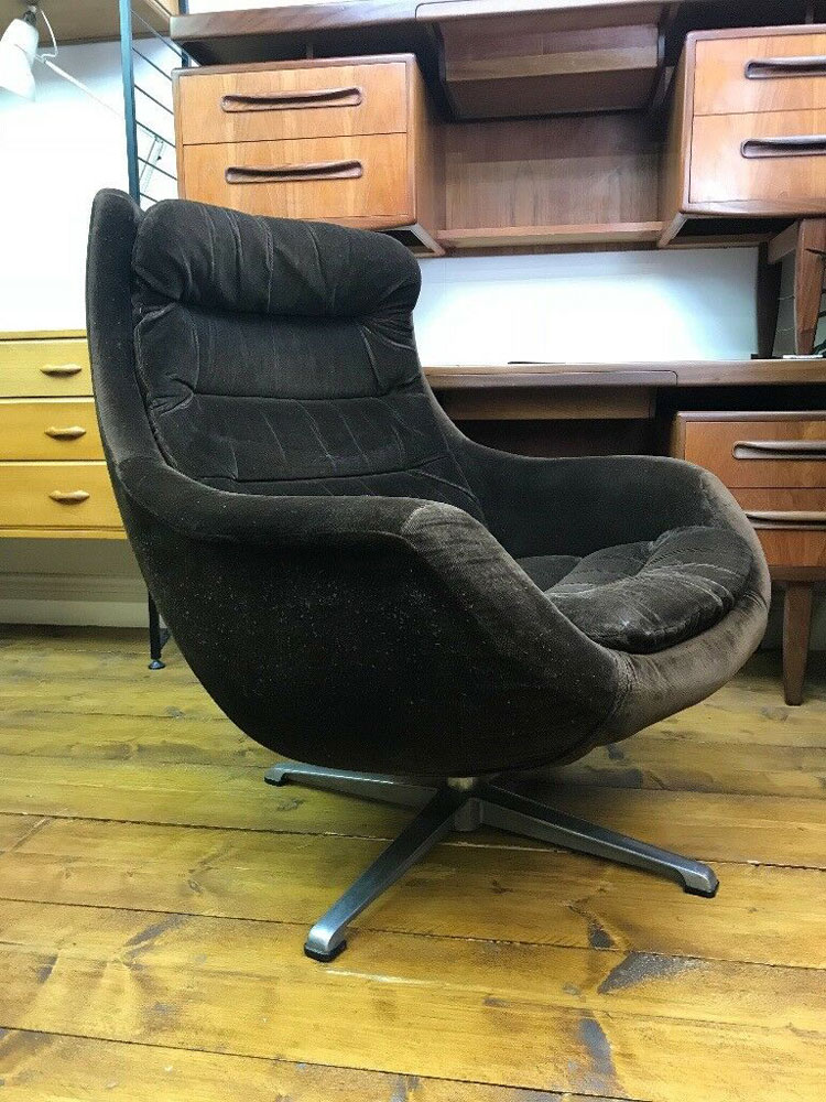 egg chair leather