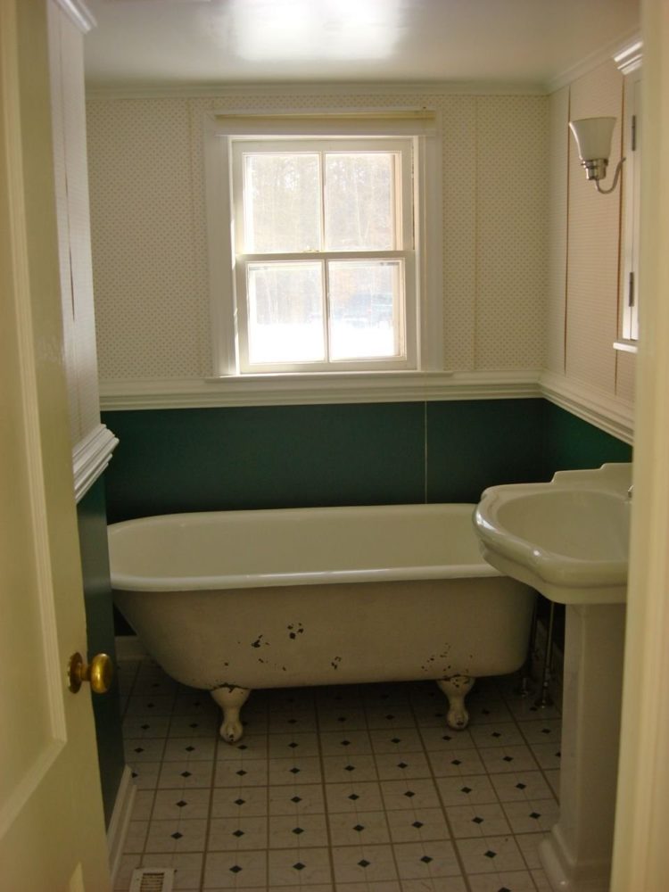 freestanding tub used