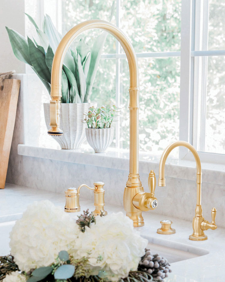 kitchen faucets kingston brass