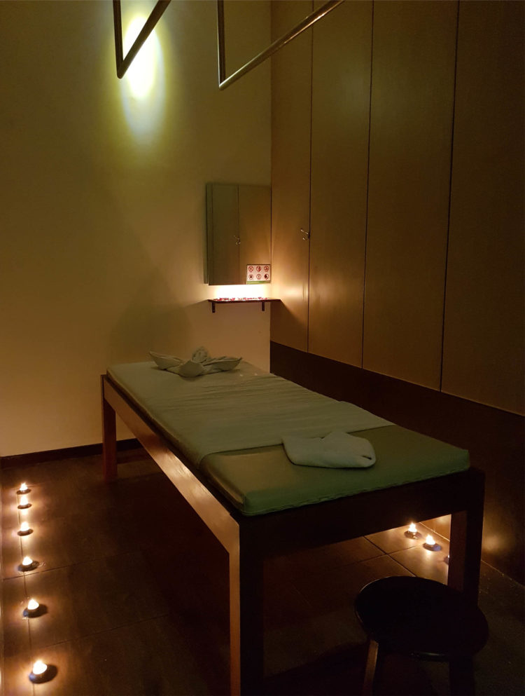 massage spa room decor