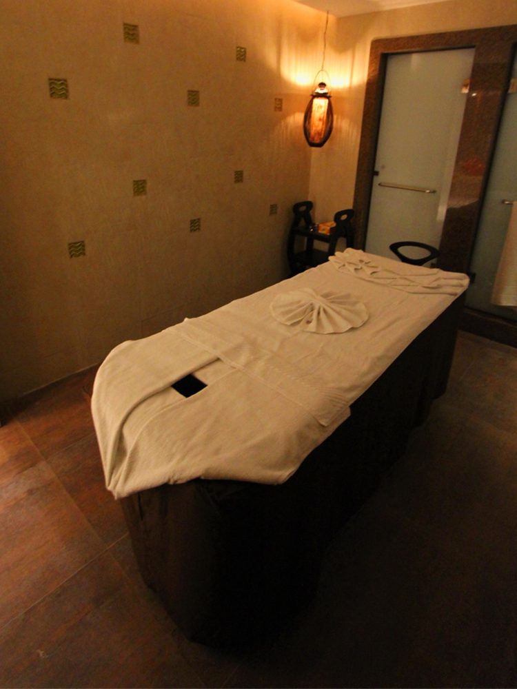 massage spa room design