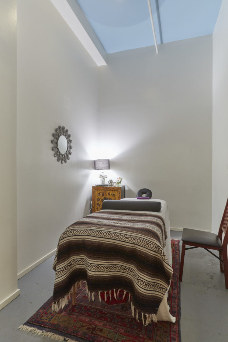 53 Excellent Massage Room Ideas Your Clients Will Love
