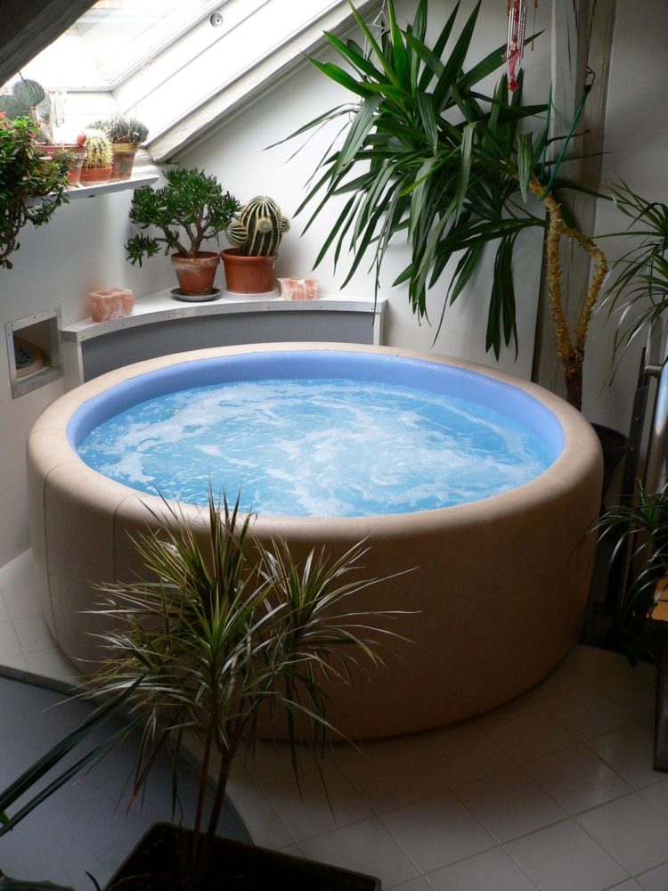 portable hot tub in winter