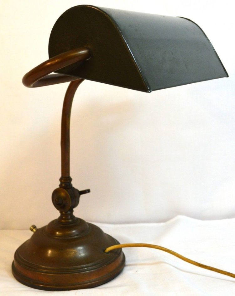 desk lamp 1920