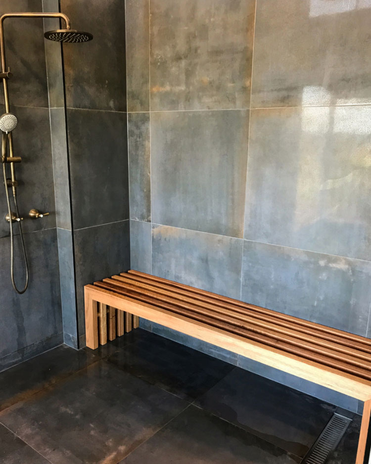 bench shower gel