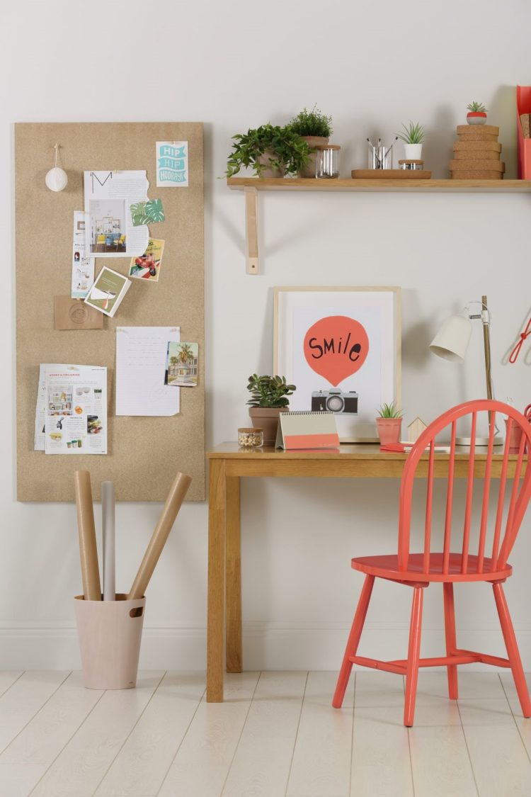 small v shaped desk