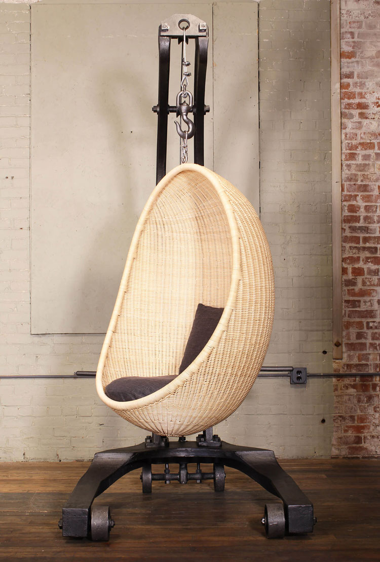 egg chair enclosed