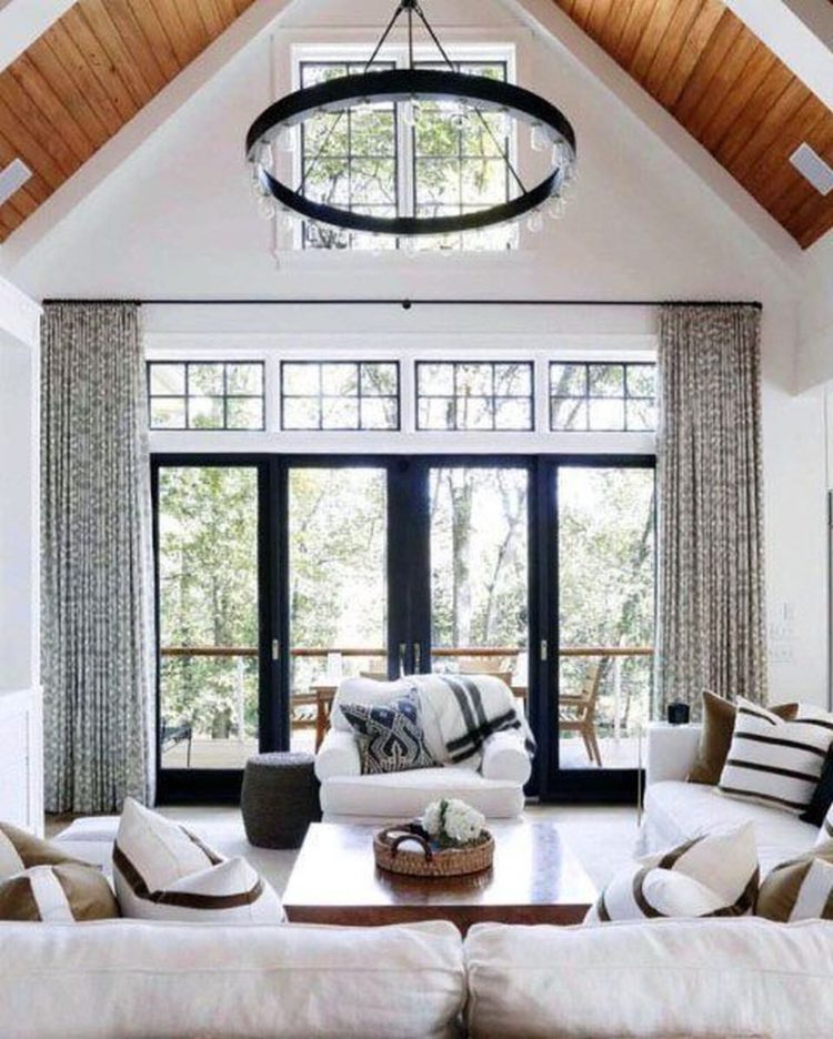 50+ Vaulted Ceiling Ideas to Make Spaciousness in Style