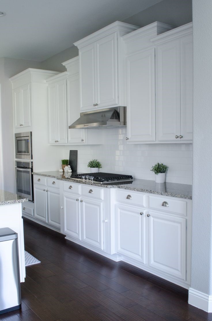 white kitchen cabinets no handles