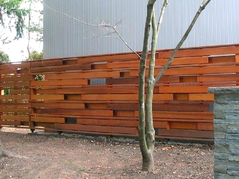 wood fence panel gaps