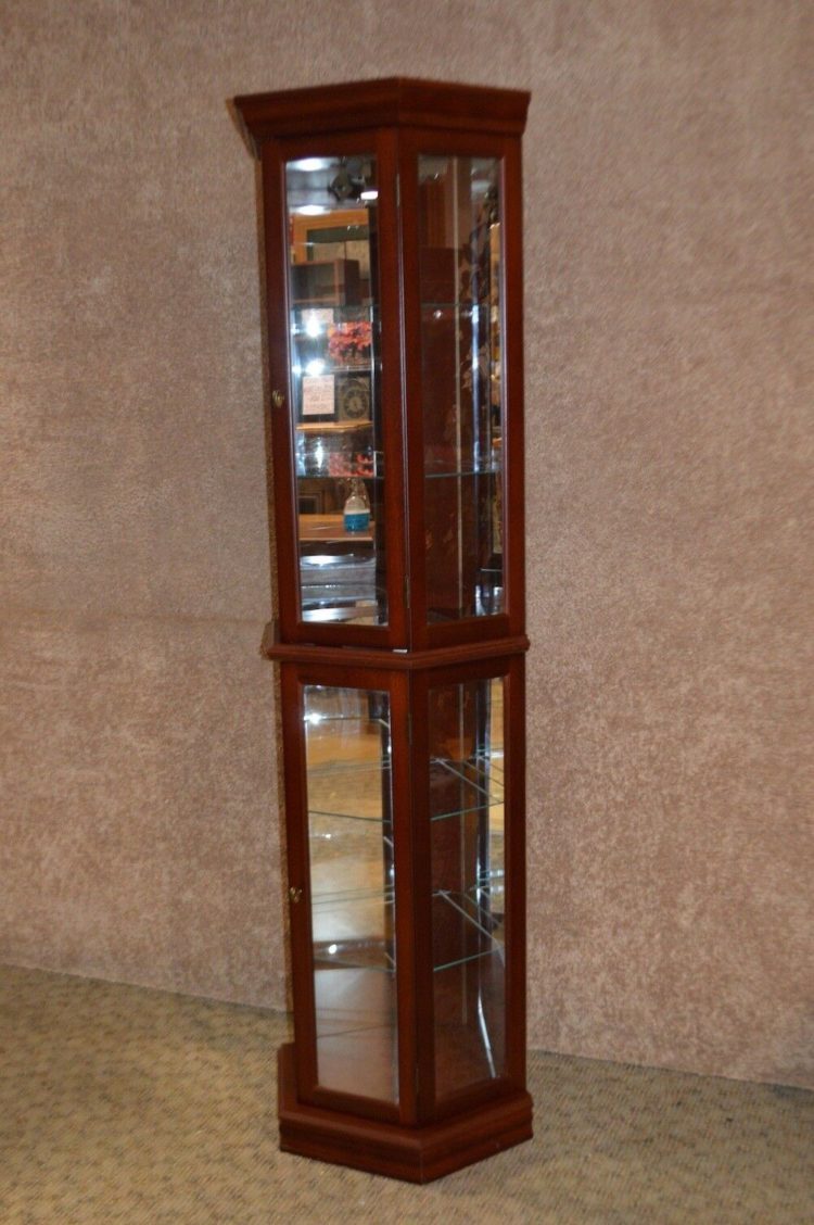 curio cabinet howard miller