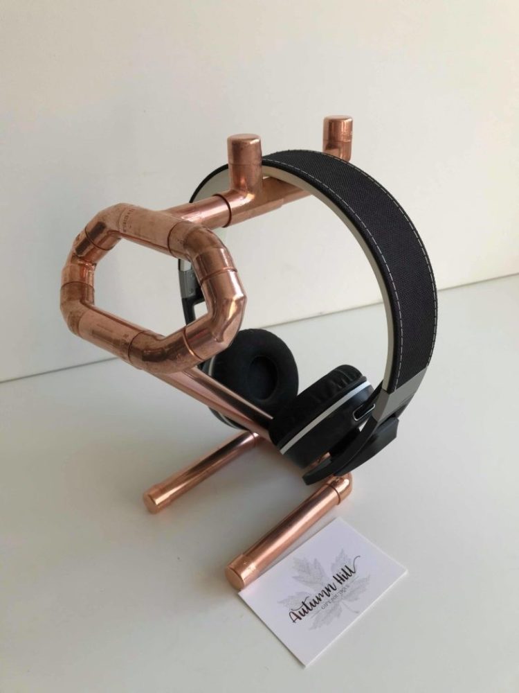 headphone stand kuwait